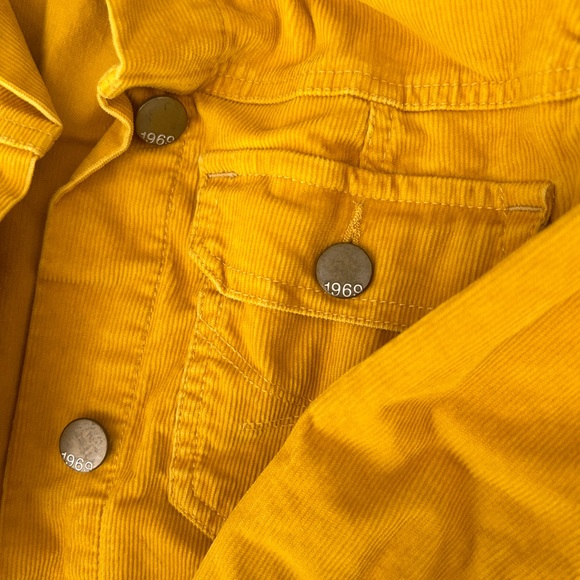 Gap Corduroy Yellow Jacket - Picture 4 of 4